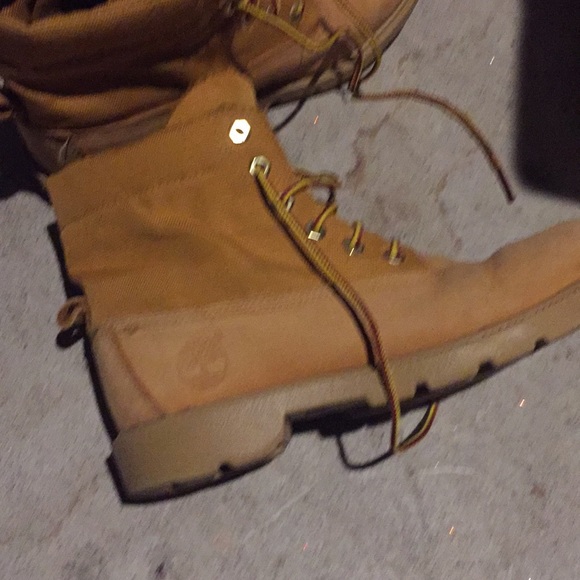 Boys Timberlands boots size 5 - Picture 2 of 4